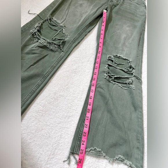 VERVET Super High Rise 90's Cropped Flare Jeans - Size 25 (Fits like a 28") - Picture 13 of 13